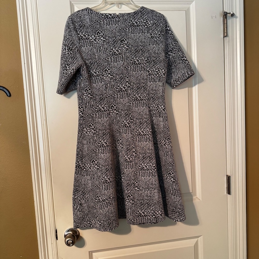 DKNY Black White Fit & Flare Dress S 10 Zip Ring Pull Textured Knit Midi Office - Picture 7 of 9